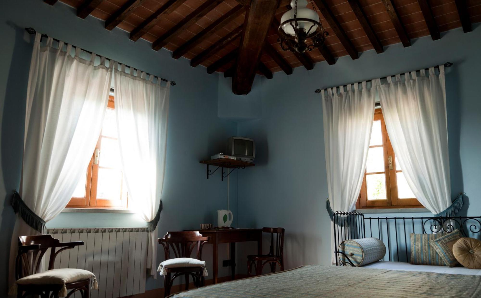 Agriturismo Fattoria Rozzalupi Cerreto Guidi Bagian luar foto
