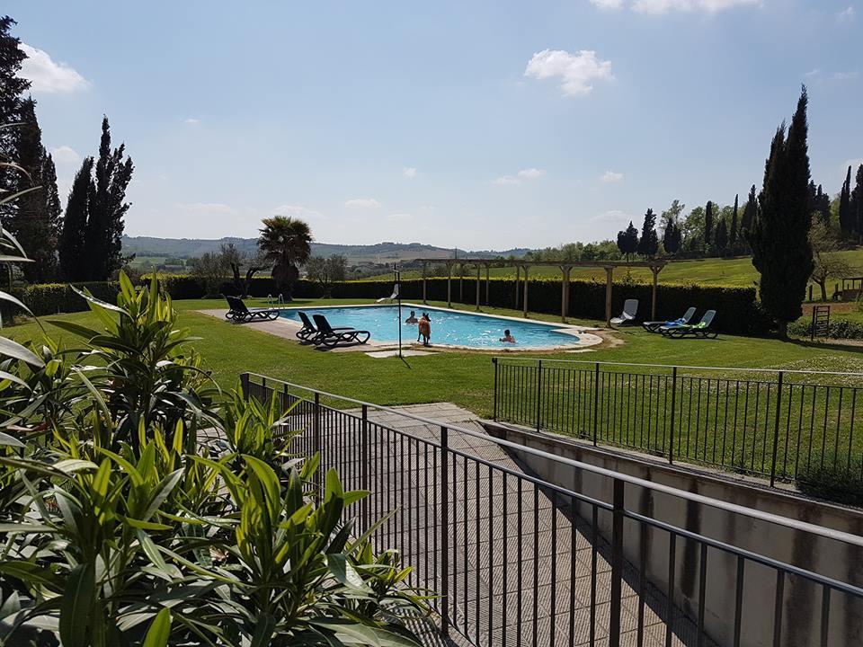 Agriturismo Fattoria Rozzalupi Cerreto Guidi Bagian luar foto