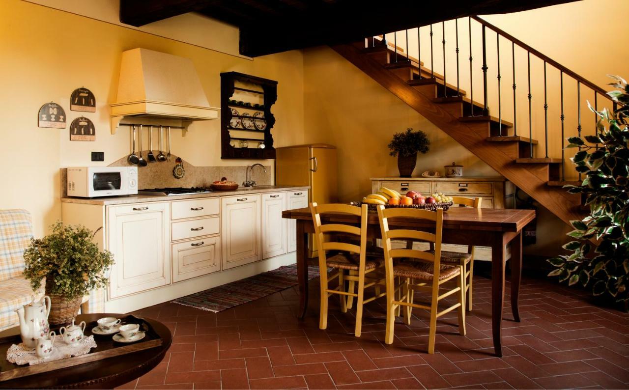 Agriturismo Fattoria Rozzalupi Cerreto Guidi Bagian luar foto